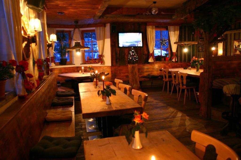 Gasthaus Falbesoner Apartment Gschnitz ภายนอก รูปภาพ