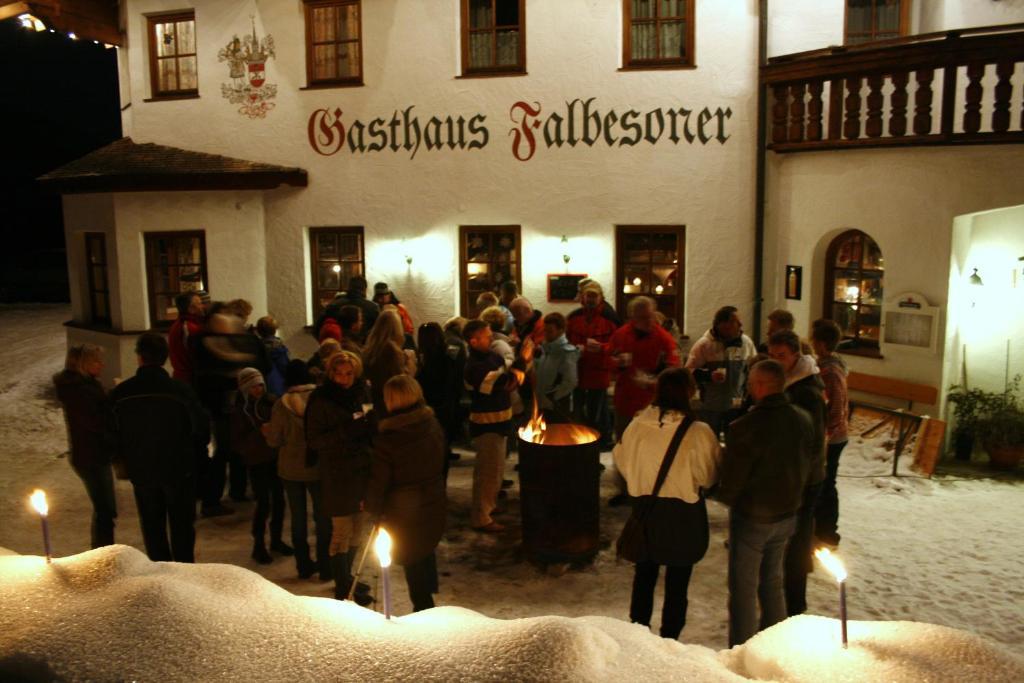 Gasthaus Falbesoner Apartment Gschnitz ภายนอก รูปภาพ