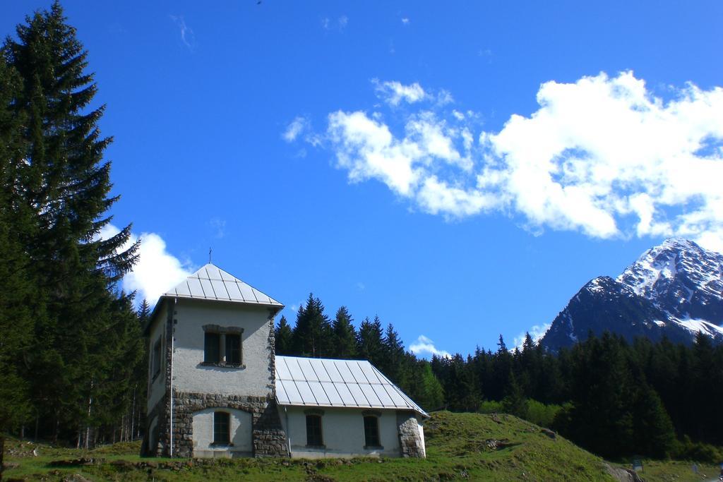 Gasthaus Falbesoner Apartment Gschnitz ภายนอก รูปภาพ