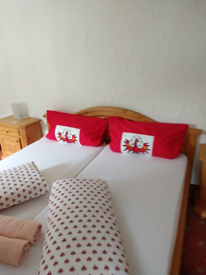 Gasthaus Falbesoner Apartment Gschnitz ภายนอก รูปภาพ
