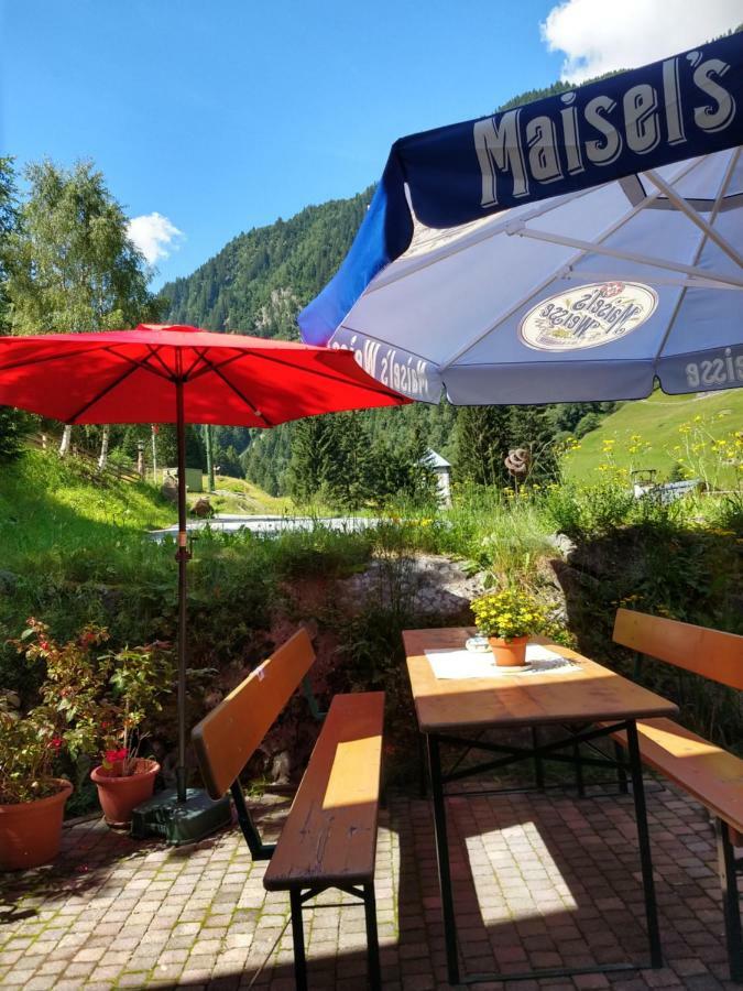Gasthaus Falbesoner Apartment Gschnitz ภายนอก รูปภาพ